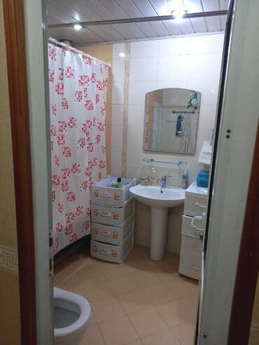 xacmazda tecili satilan evler: Bakı, 3 otaqlı, Köhnə tikili, m. Əhmədli, 80 kv. m — 11