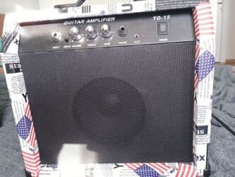 İncəsənət və kolleksiyalar: TG-15 gitara amfisi/kombo/səs gücləndirici Xüsusiyyətlər: - Model — 2