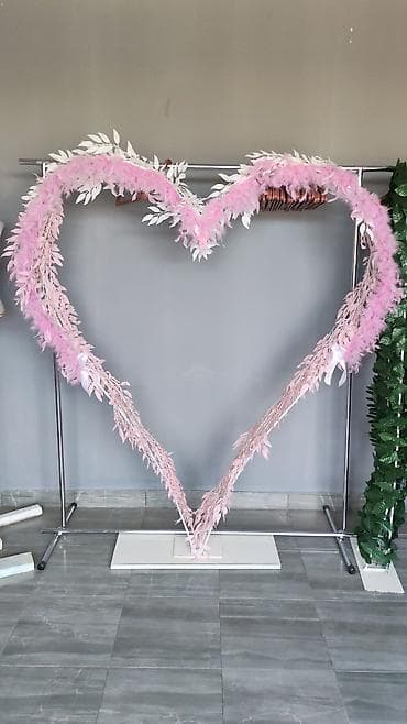 Ürək formalı dəmir dekor satılır. Cəmi 60 manat. Ünvan Binəqədi