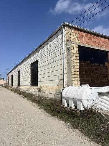 ev layiheleri 2 mertebeli: Obyekt satılır – ikimərtəbəli, daş-kərpic konstruksiyalı, sütunlu — 8