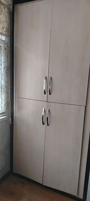 stullar satilir: Dolabin qapisi satilir biri 25 azn — 1