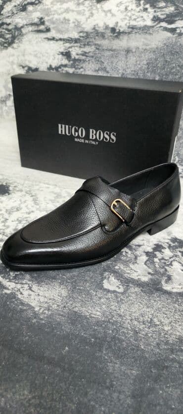 şaxta baba kişi kostyumları: Кожаная обувь Немецкого бренда Hugo BOSS Размер 43 Производство — 1