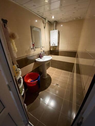 9 ci mikrorayon satilan evler: Bakı, 3 otaqlı, Köhnə tikili, 75 kv. m — 7