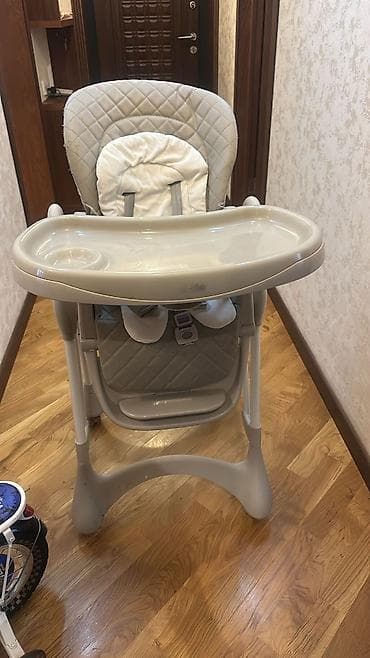 Gunka88 Uşaq yemək masası yaxşı vəziyyətdədir qiymət 40 manat ünvan