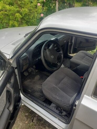 diski barter: QAZ 3110 Volga: 0.3 l | 2004 il 26000 km Sedan — 8