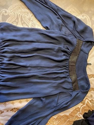 Другая женская одежда: Zərif qadın bluzu – tünd göy rəngdə, axıcı yüngül parça. - Marka — 1