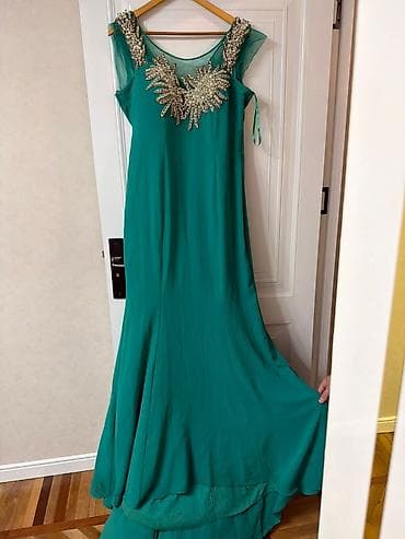 zumrud: Zümrüd-yaşıl rəngdə uzun ziyafət geyimi. - Modell: balıq kəsimi — 2