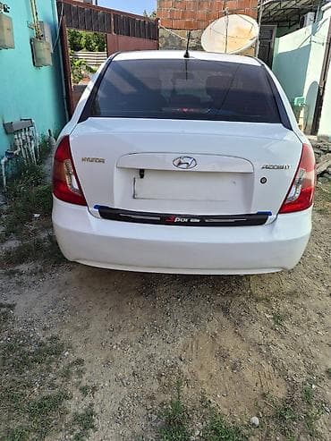 hava kompressorlari: Hyundai Accent: 1.4 l | 2009 il Sedan — 3