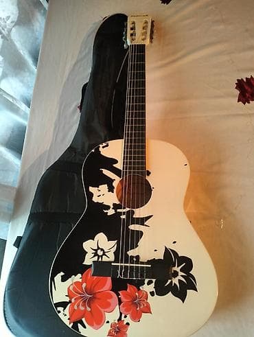 Məhsul: Klassik akustik gitara + yumşaq çanta Təsvir: - 6 simli