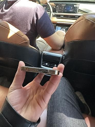 iphone 13 pro max dubay varianti: IPhone 13 Pro, 128 GB, Qızılı, Face ID — 4