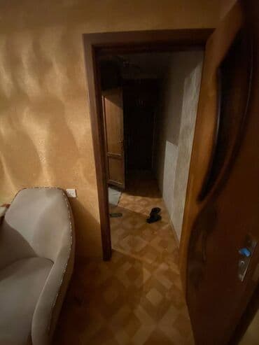 дешевые квартиры в баку: Nəsimi metrosunun yaxınlığında köhnə tikili 9 mertebeli binanın 3-cü — 4