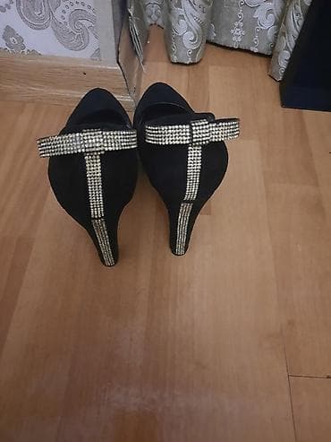 bemsa ayaqqabı: Tuflilər, Ölçü: 38, rəng - Qara, İşlənmiş — 1