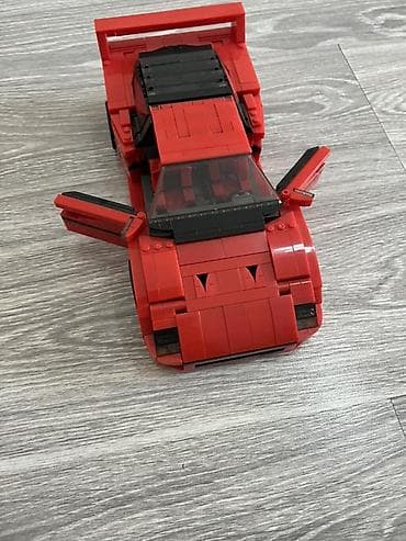 panda oyuncaq: LEGO ilə yığılmış qırmızı superkar maketi - Ölçü: təxminən 1:12–1:14 — 3