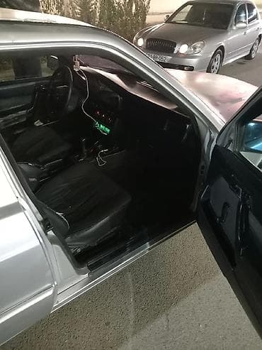 diffuser satisi: Mercedes-Benz 190 (W201): 2 l | 1990 il Sedan — 8