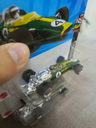 sundjer bob igracke: 2 models — 2