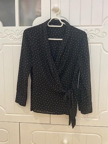 dsx çevik forma: Zara köynək. XS ölçü S ölçüyə də gedir. Yeni kimidir. Əlaqə üçün — 1