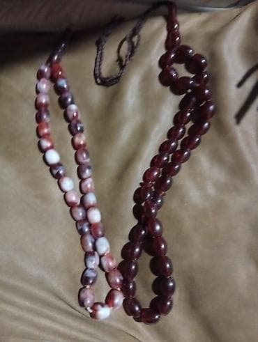 Çantalar: Təsbeh dəsti – 2 ədəd

- Növ: əl təsbehləri
- Material adiplatik — 2