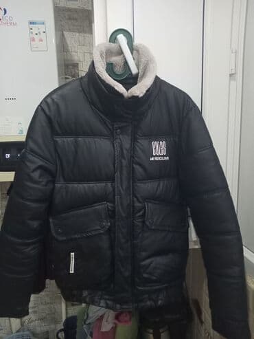 xadimə geyimləri: Qara rəngli qış gödəkçəsi - Material: parıltılı, suya davamlı — 2