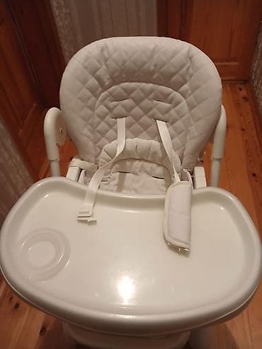 Uşaqlar üçün yemək stulu - Rəng: ağ - Yumşaq, quilted bel və oturacaq