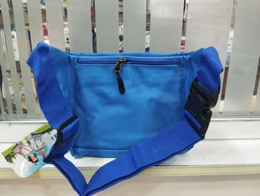 Maskalar, eynəklər: Mavi rəngdə, idman üçün nəzərdə tutulmuş bel çantası. Üzərində əlavə — 3