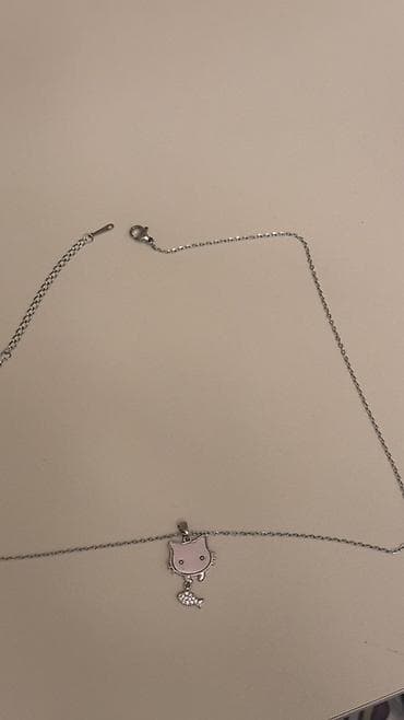 Аксессуары: Gümüş rəngli zəncirli boyunbağı – pişik başı və balıq şəklində bəzəkli — 1