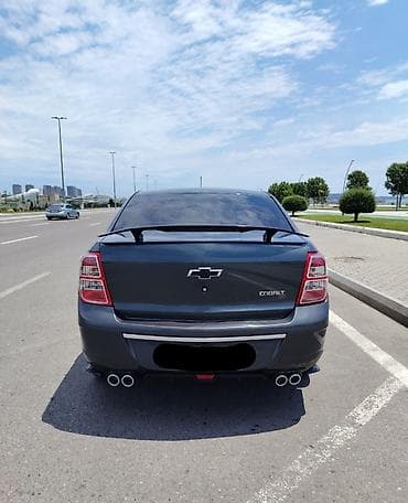 diffuser satisi: Chevrolet Cobalt sedan - Kuzov: 4 qapılı sedan, tünd boz rəng - — 2