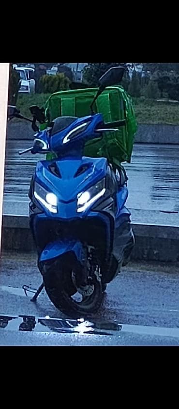 - 125, 125 sm3, 2024 il, 10000 km