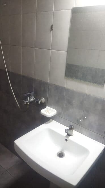 sarayda kiraye: Ev cəmşid naxcvanski nur mərasimlə üzbəüzdə yerləşir asdanofqaya — 1