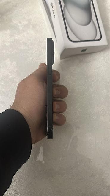 dubai variant iphone: IPhone 15, 128 GB, Qara, Face ID — 5