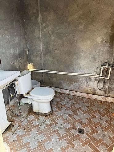 qara qarayev: 300kv. obyekt satılır .Asfalt yola çox yaxın, adresi Ramana qala — 6