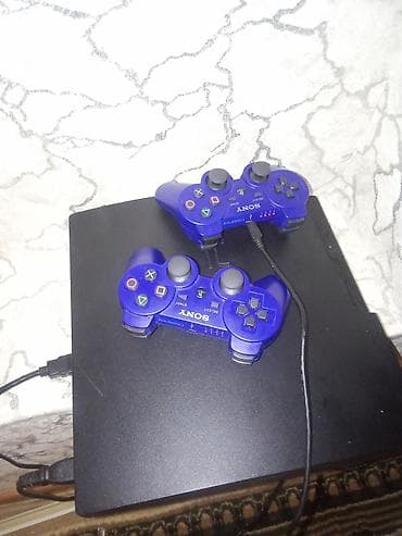 Ps 3 daxilində 2 ədəd pult verilir içində 17 oyun var