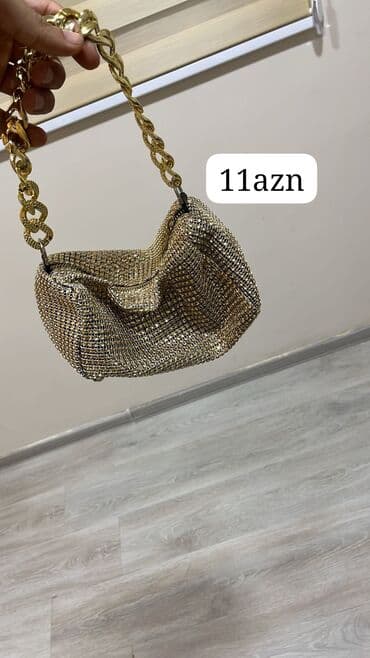 русский мех: Məhsullar: - Qara jilket/ceket: zipli ön hissə, yanlarda qapaqlı və — 18