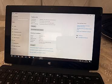 Microsoft Surface planşet-noutbuk hibridi Xüsusiyyətlər: - Ekran