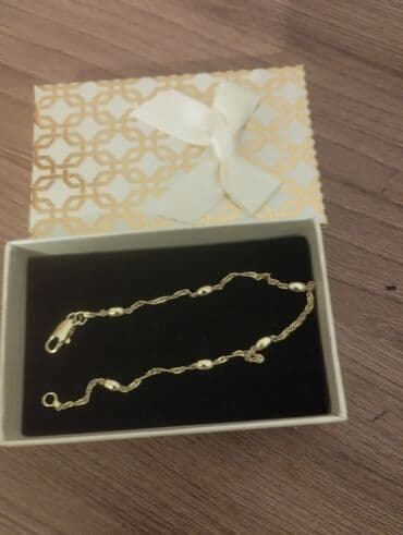 Dəstə daxildir: Sırğa, Sarı qızıl