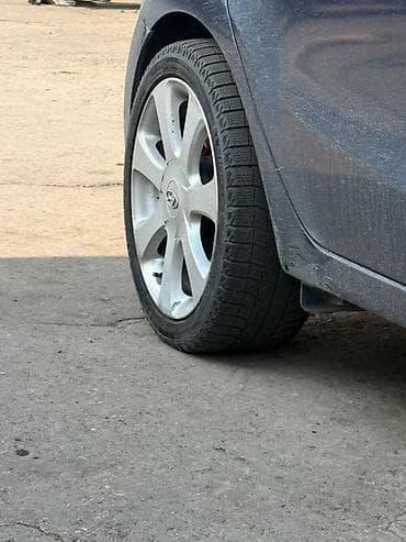 qar tekeri: İşlənmiş Disk təkər Hyundai 215 / 45 / R 17, 5 Boltlu — 5