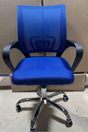 купить офисный стул бу: Fırlanan təkərlər və hündürlüyü tənzimlənən oturacaqla təchiz olunmuş — 4