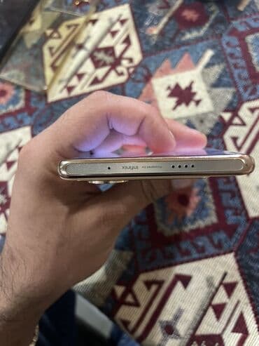 мини телефон: Infinix Zero 30, 256 GB, rəng - Qızılı, Sensor — 2