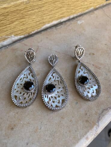 Dəstə daxildir: Sırğa, Kulon, Gümüş, 925 Əyar lalafo.az -da Dəstə daxildir: Sırğa, Kulon, Gümüş, 925 Əyar