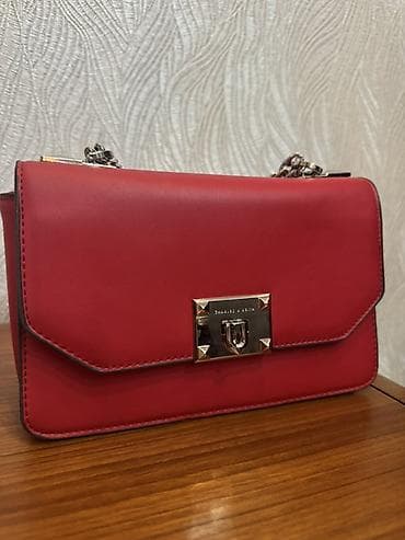Çiyin çantası, Charles & Keith, İşlənmiş — 1