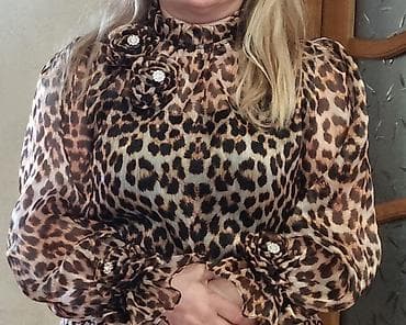 leopard uşaq paltarları: Qadın üçün leopard naxışlı şifon bluz. Ölcü: 42 100 ₼ alınıb. 1 defe — 1