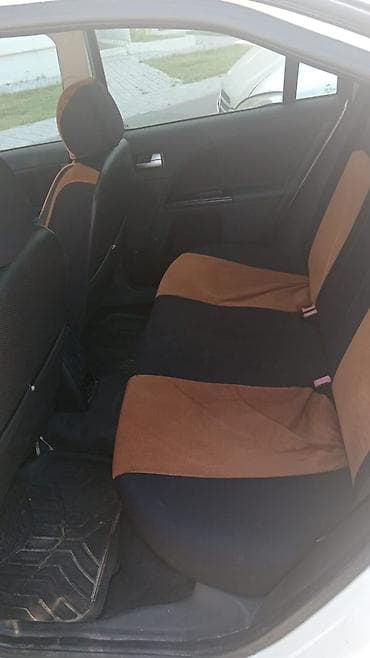 Ford Mondeo: 1.8 л | 2003 г. 310000 км Седан — 6
