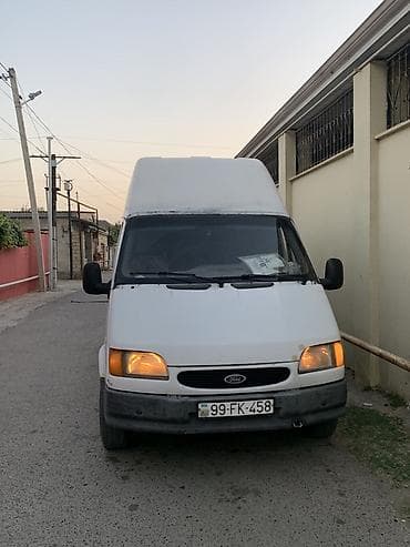 Ford Transit: 2.4 л | 1997 г. Минивэн