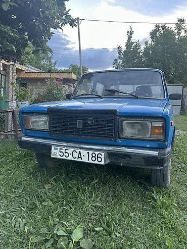passat b5 ekran: VAZ 2107 sedan – klassik “Jiquli” dizaynı ilə mavi rəngdə. Texniki və — 1