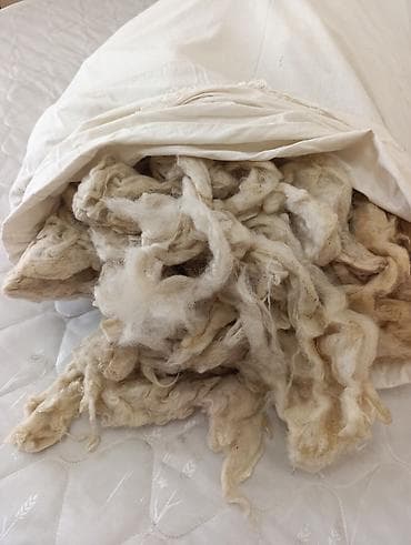 Yun doldurma materialı – təbii qoyun yunu Məhsul təsviri: - Təbii