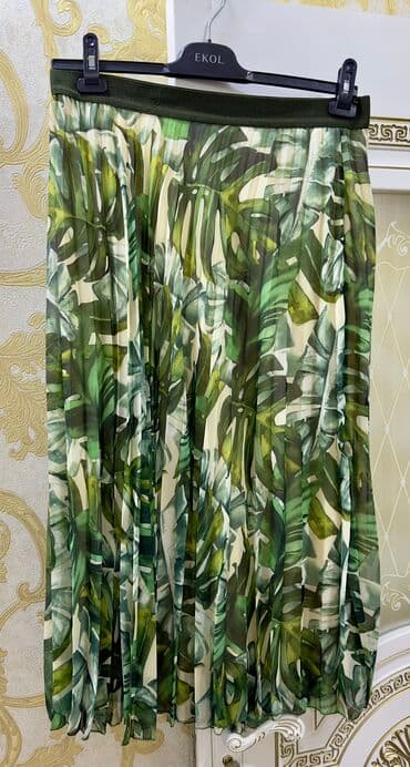 Paltarlar yenidir, 44-46 ölçüdür!