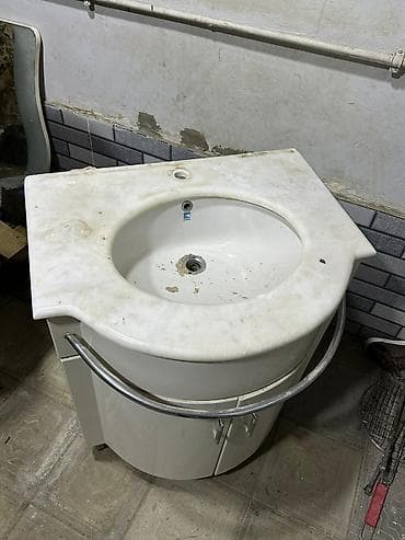 hamam skaflari: Temiz mermerdi satılır qırığ sınıq yoxdu qiymətdə endirim olacaq - — 3