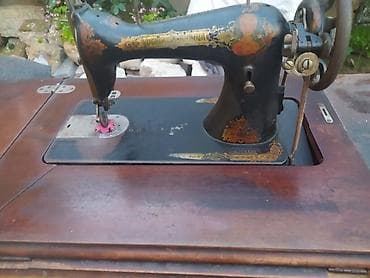 Məhsul: Pedallı tikiş maşını və ağac masasından ibarət komplekt — 2