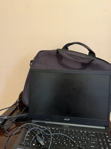 Lincoln: Acer noutbuk Xüsusiyyətlər: - 15.6" ekran, üst hissədə HD veb-kamera — 5