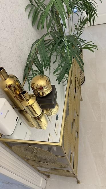 комод с зеркалом: Konsol satilir — 1