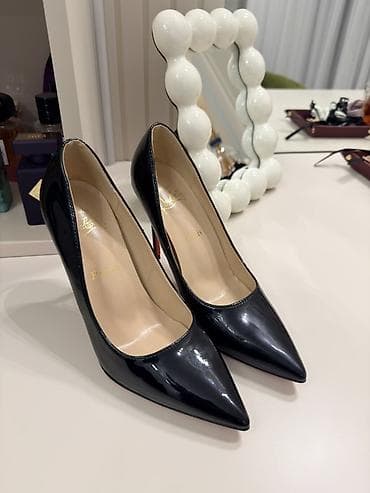 dəri geyim: Ölçü: 38, rəng - Qara, İşlənmiş — 2